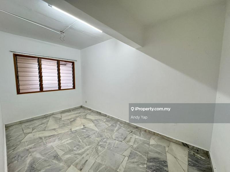 Terraced House for Sale in Bandar Country Homes, Rawang by Andy Yap - iProperty.com.my
