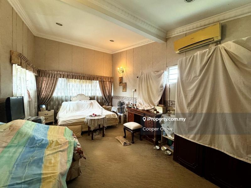 Bungalow House for Sale in Seksyen 16, Petaling Jaya by Cooper Chow - Bedroom - iProperty.com.my