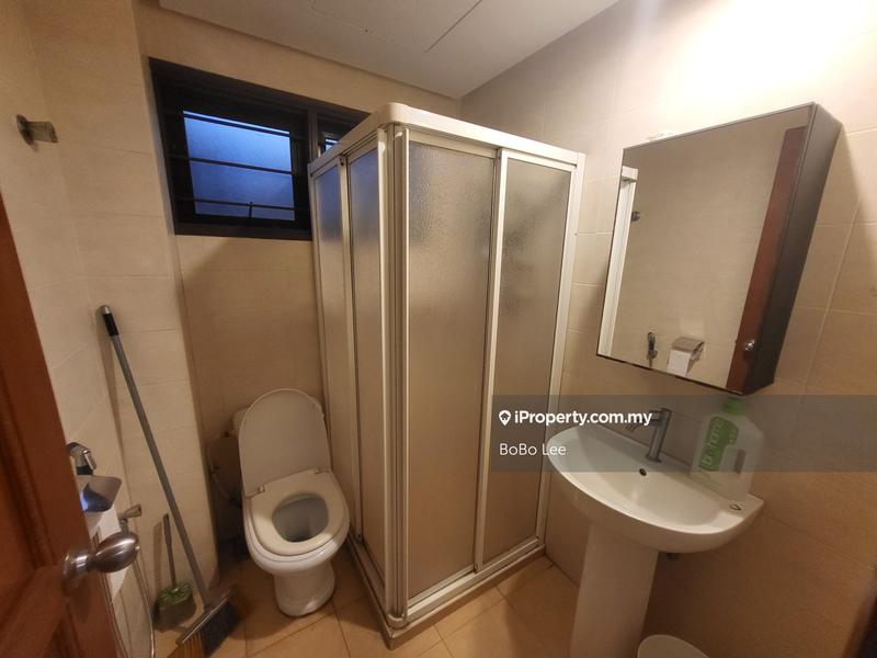 Rumah Berangkai 3 Tingkat untuk Dijual di Taman Salak Selatan, Salak South oleh BoBo Lee - iProperty.com.my