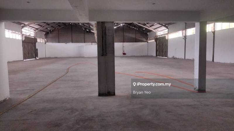 For Rent - Petaling Jaya PJ Factory suitable for showroom, service centre