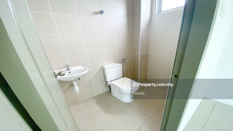 Banglo untuk Dijual di Warisan Puteri, Sikamat, Sikamat oleh Faizals - iProperty.com.my
