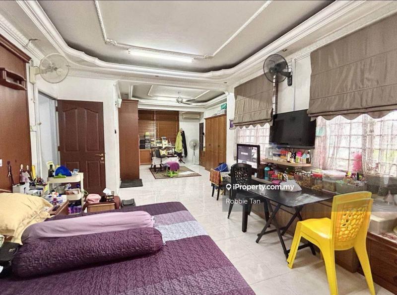 Bungalow House for Sale in Taman Bukit Kempas, Tampoi by Robbie Tan - iProperty.com.my