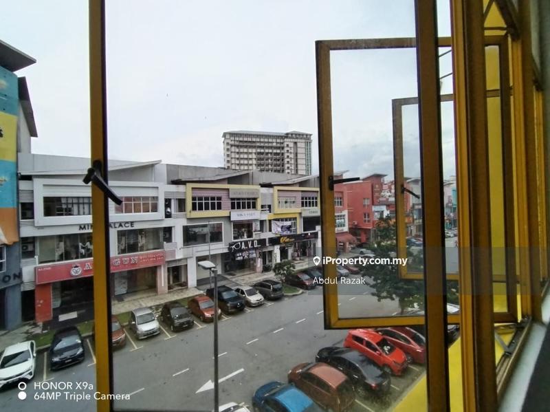 Pejabat-Runcit untuk Dijual di Seksyen 7, Shah Alam oleh Abdul Razak - iProperty.com.my