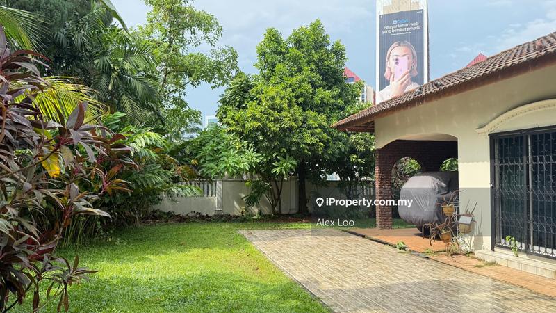 Bungalow House for Sale in Seksyen 11, Petaling Jaya by Alex Loo - iProperty.com.my