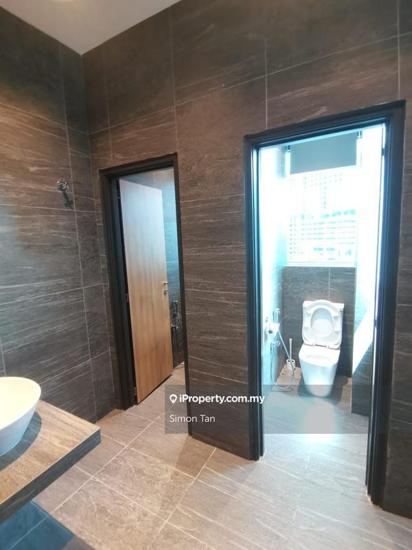 For Rent - Puchong taman perindustrian park 5 storey office building for rent