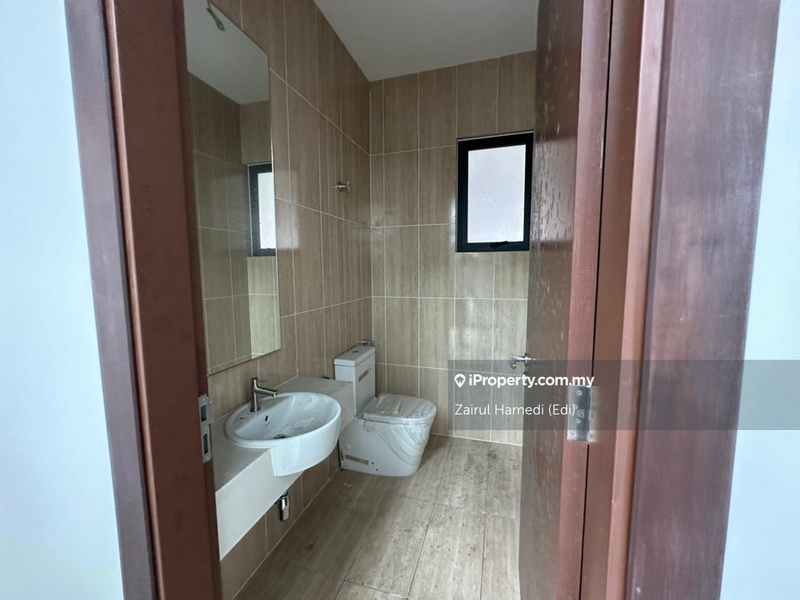Banglo untuk Dijual di Subang Bestari, Shah Alam oleh Zairul Hamedi (Edi) - iProperty.com.my