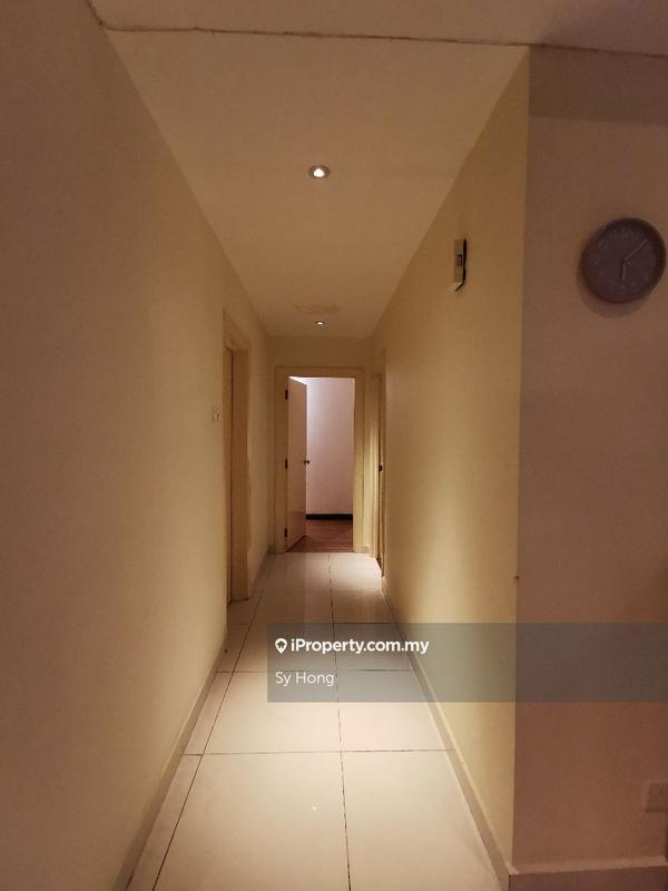 Service Residence for Rent in Regalia Residence by Sy Hong - iProperty.com.my