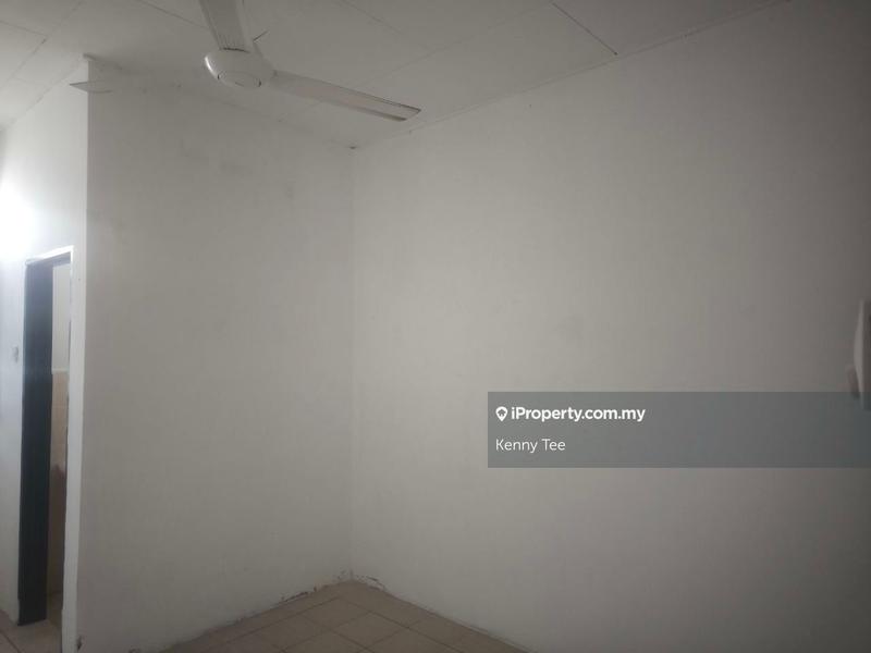 Rumah Berangkai 1 Tingkat untuk Dijual di Taman Politeknik, Telok Kemang oleh Kenny Tee - iProperty.com.my