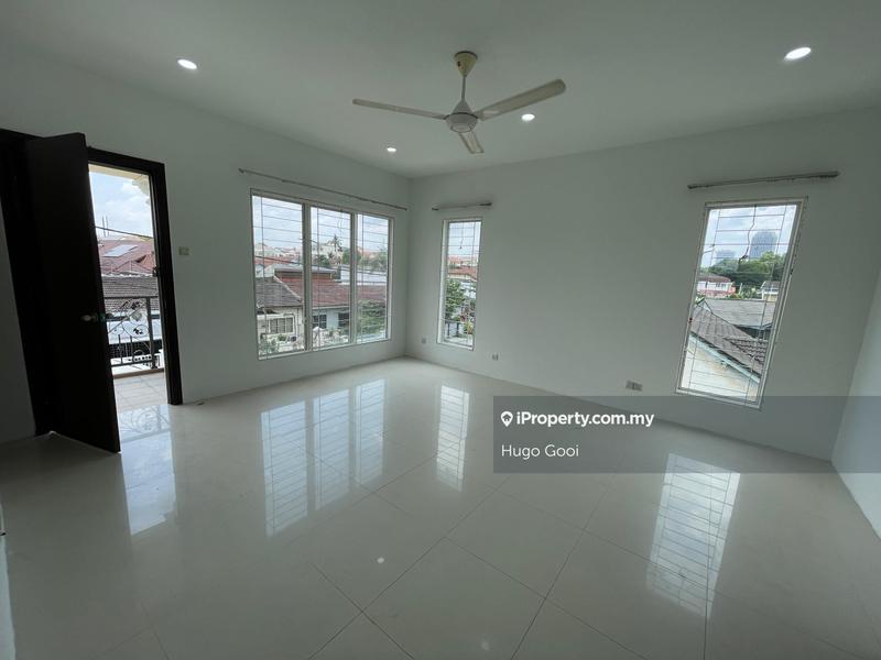 Rumah Berkembar untuk Disewa di Section 4, PJS, Jalan Gasing, Templer, Petaling Jaya oleh Hugo Gooi - iProperty.com.my