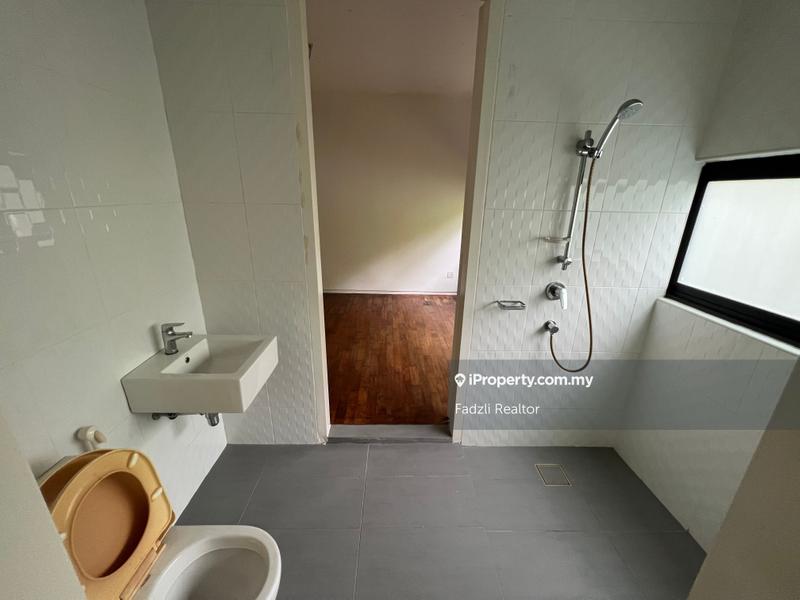 3-storey Terraced House for Sale in Blu Constellation, Seri Kembangan by Fadzli Realtor - iProperty.com.my