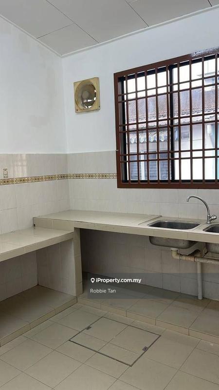 Rumah Berangkai 1 Tingkat untuk Dijual di Taman Sentosa, Johor Bahru oleh Robbie Tan - iProperty.com.my