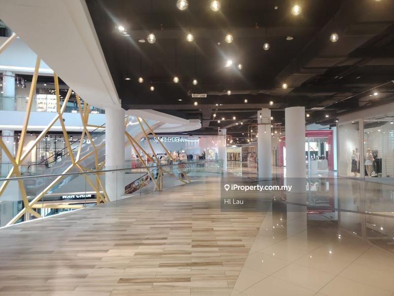 For Rent - Renovated Spacious Corner Office @ EkoCheras Mall