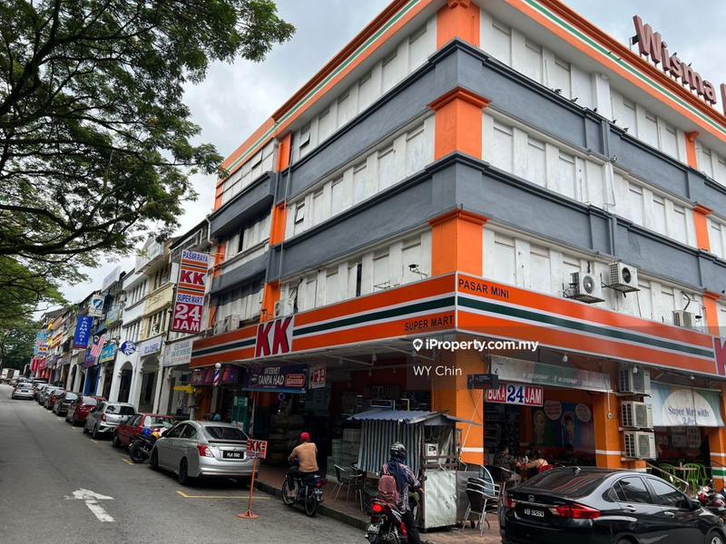 For Sale - 3 STOREY CORNER MAIN ROAD FRONTAGE ROi 4.7% ,DESA PETALING