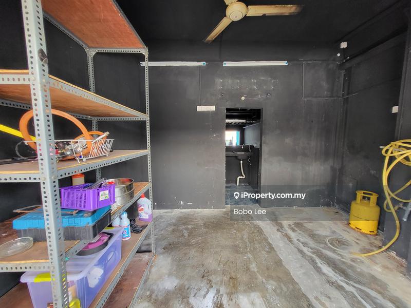 Shop for Rent in Seksyen 5, Bandar Kinrara, Puchong by BoBo Lee - Interior - iProperty.com.my