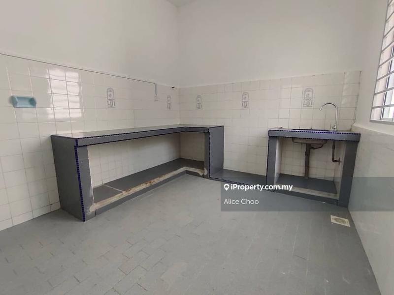 Rumah Teres 2-Tingkat untuk Dijual di Taman Kluang Barat, Kluang, Johor, Kluang oleh Alice Choo - iProperty.com.my