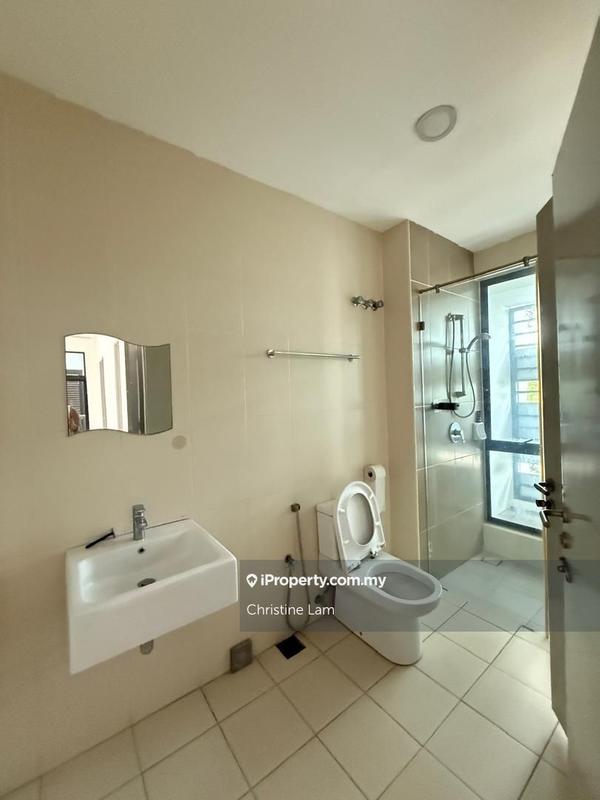 Rumah Berkembar untuk Dijual di ajqrl, Shah Alam oleh Christine Lam - iProperty.com.my