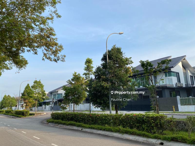 Semi-Detached House for Sale in Taman Equine, Seri Kembangan by Pauline Chan - iProperty.com.my