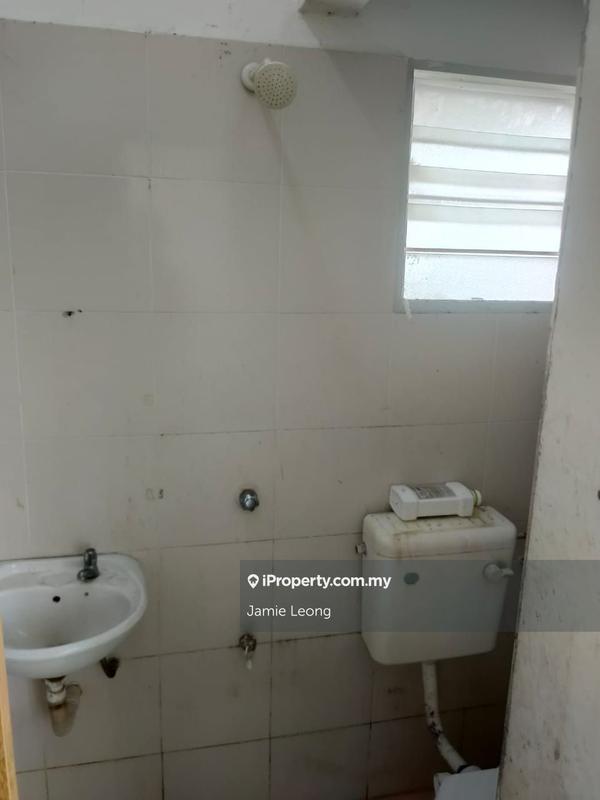 Apartment for Sale in Lakeview Apartments by Jamie Leong - iProperty.com.my