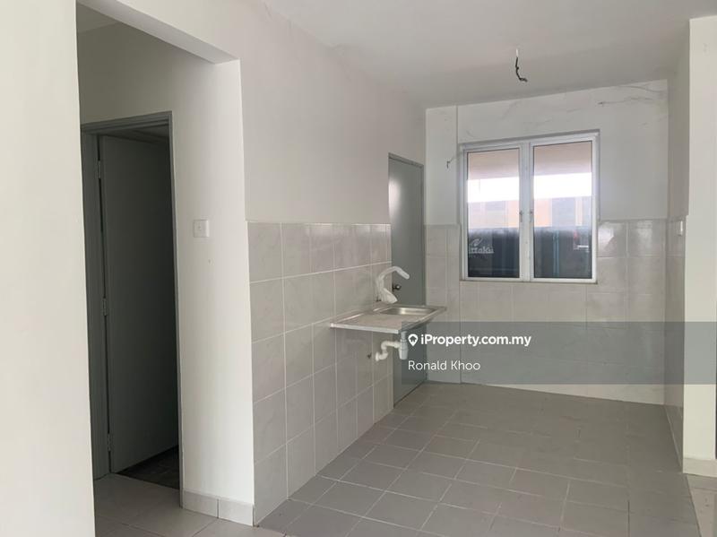Flat for Sale in Pangsapuri Seroja by Ronald Khoo - iProperty.com.my