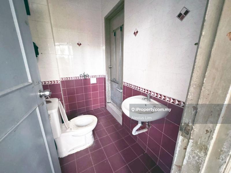 Rumah Berangkai 2 Tingkat untuk Dijual di Taman Sutera, Jalan Sutera kuning, Perling oleh Alexius Lim - iProperty.com.my