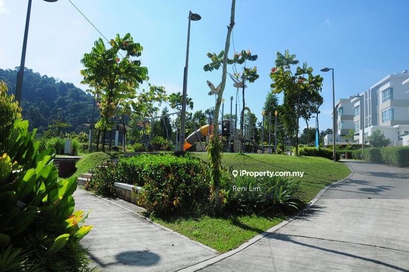 Rumah Berkembar untuk Dijual di Rafflesia, Damansara Perdana, Petaling Jaya, PJ, Damansara Perdana oleh Reni Lim - iProperty.com.my