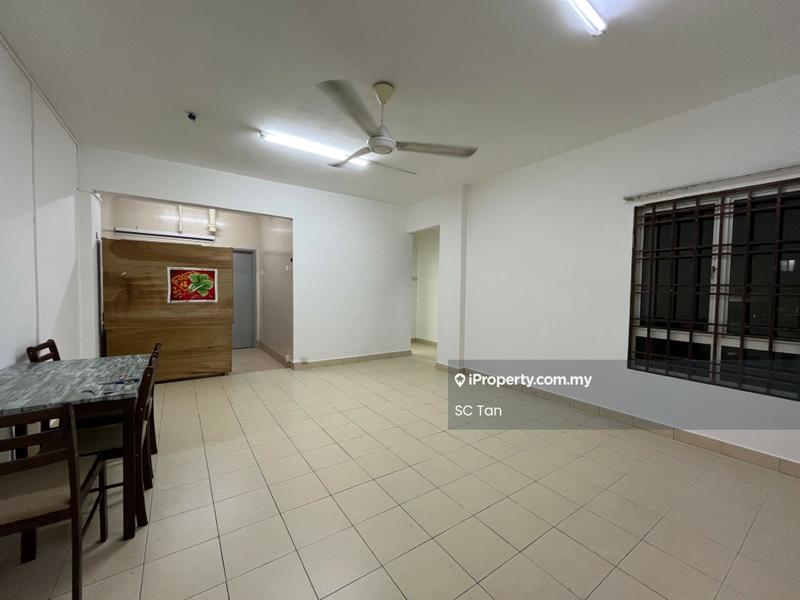 Apartment for Rent in Pangsapuri Randa by SC Tan - Living Room - iProperty.com.my
