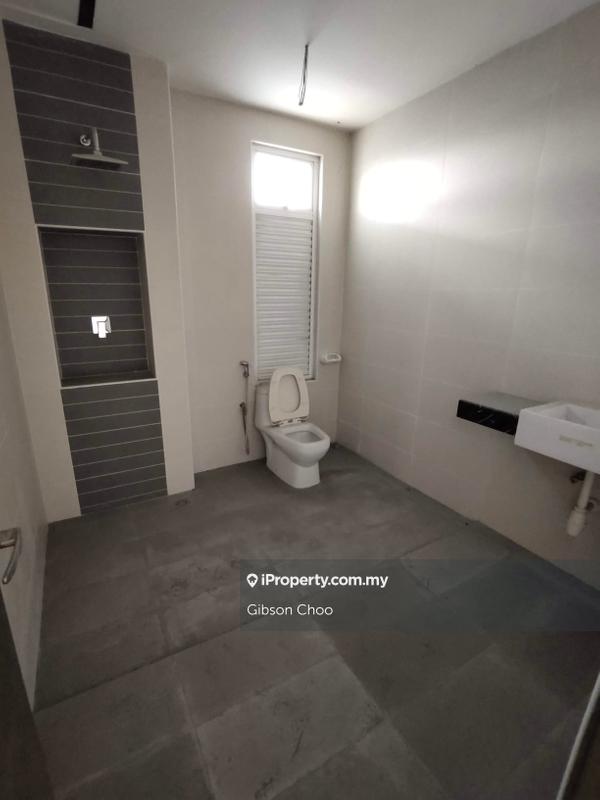 Rumah Berangkai 3 Tingkat untuk Dijual di Bukit Suria, Bandar Sungai Long oleh Gibson Choo - iProperty.com.my