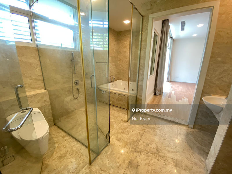 For Sale - Kenny Hills Residence