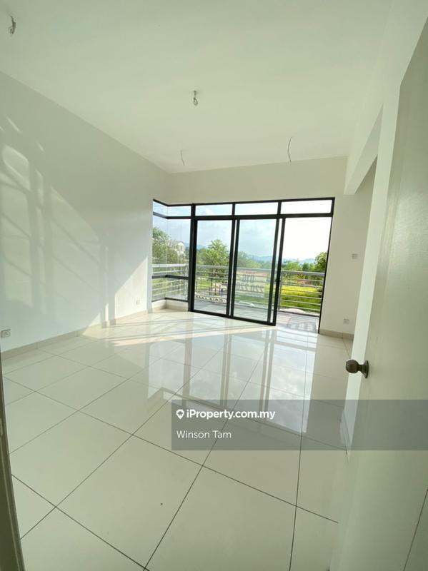 3-storey Terraced House for Sale in Lakeclub Parkhomes Rawang, Rawang by Winson Tam - iProperty.com.my