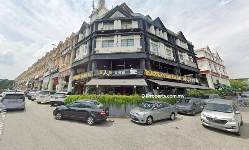 For Sale - FREEHOLD CORNER 4 STOREY AT DESA AMAN PURI, TENANTED, POTENTIAL ROI ABOVE 4%, GOOD FRONTAGE SHOP