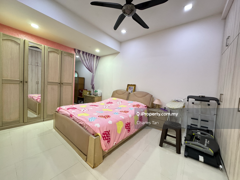 Rumah Berkembar untuk Dijual di Bandar Kinrara Seksyen 5, Bandar Kinrara oleh Charles Tan - iProperty.com.my