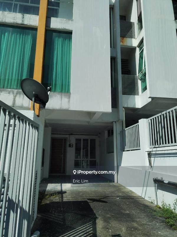 Rumah Bandar untuk Dijual di Chestwood Terrace 1, Bandar Utama, Kayu Ara oleh Eric Lim - iProperty.com.my