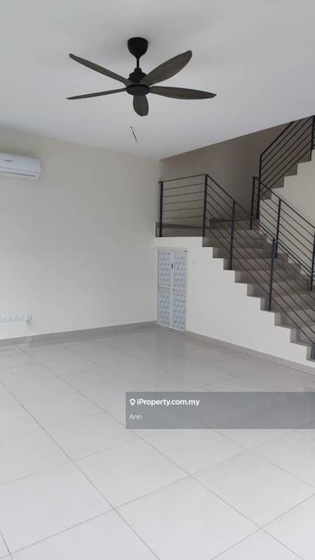 Rumah Berangkai 3 Tingkat untuk Dijual di Bandar Nusaputra, Puchong oleh Ann - iProperty.com.my