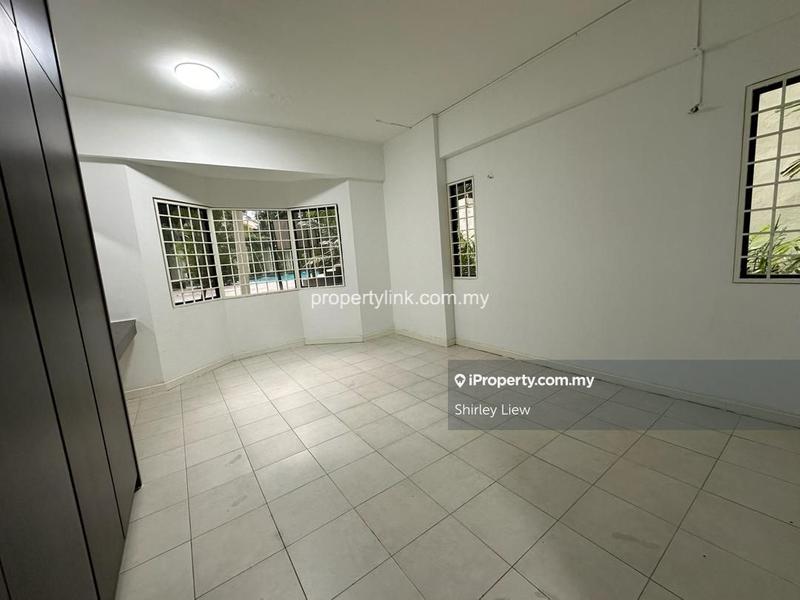 For Rent - Maxwell Towers