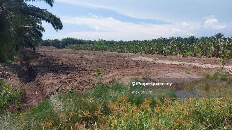 For Sale - 2.16 Acres Agriculture Land @ Kukup, Pontian ( Nearby Gelang Patah Bridge)