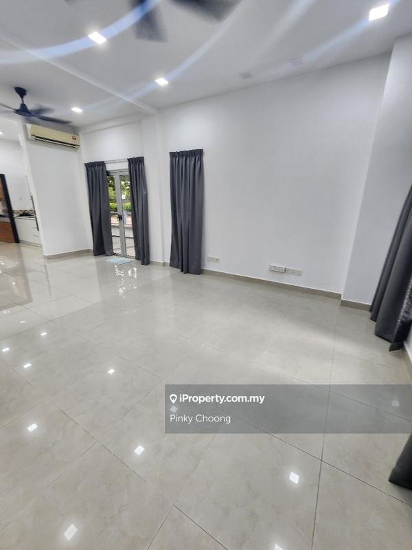 2.5-storey Terraced House for Sale in Valencia, Sungai Buloh by Pinky Choong - iProperty.com.my