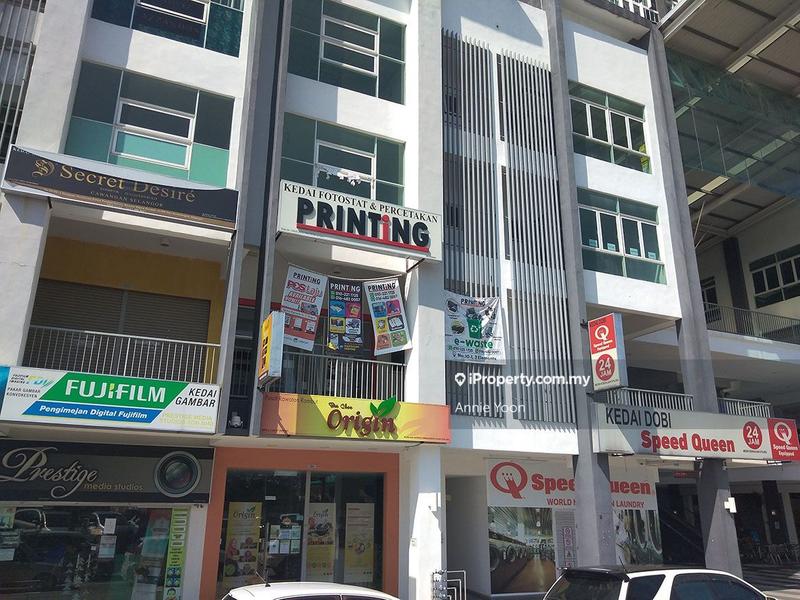 Kedai untuk Dijual di Bandar Putra Permai, Seri Kembangan oleh Annie Yoon - iProperty.com.my