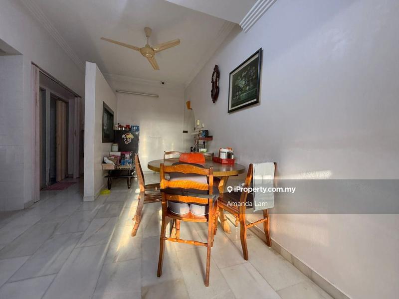 Semi-Detached House for Sale in Taman Free School, Jelutong by Amanda Lam - iProperty.com.my