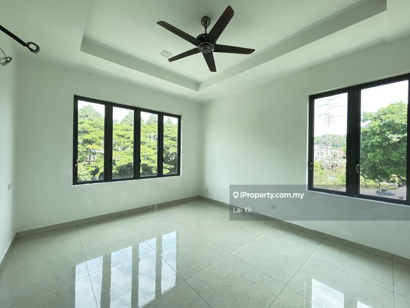 Bungalow House for Sale in Subang Heights, Subang Jaya by Lai Yk - iProperty.com.my