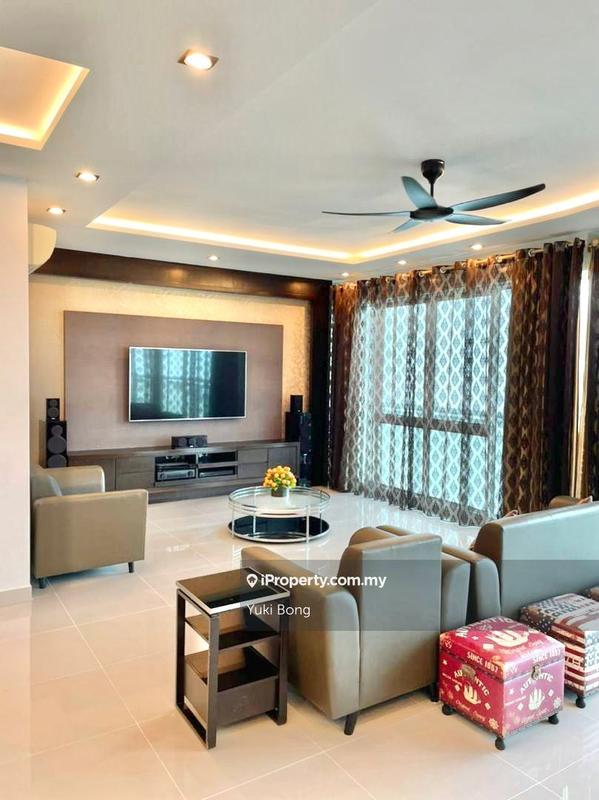 For Sale - Gurney Paragon