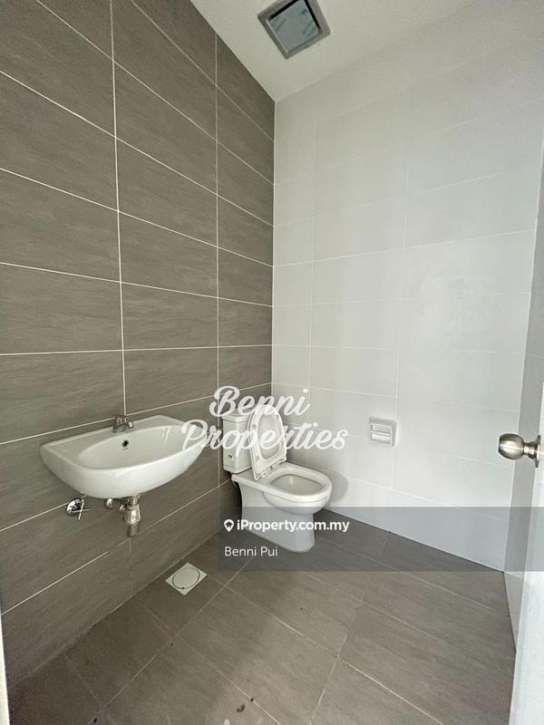 Rumah Berkembar untuk Dijual di Eco Majestic, Semenyih oleh Benni Pui - iProperty.com.my