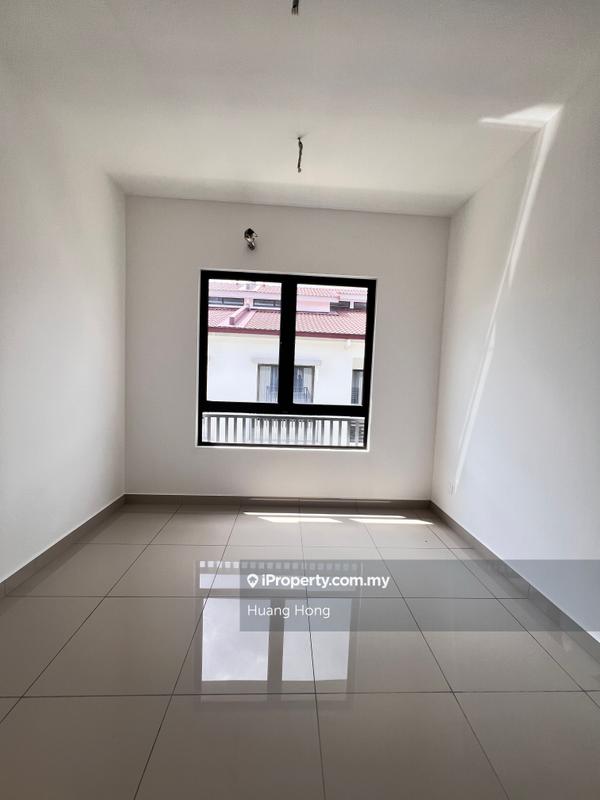 Rumah Berangkai 2 Tingkat untuk Dijual di Setia Safiro, Cyberjaya oleh Huang Hong - iProperty.com.my