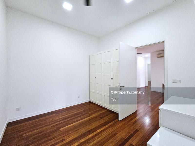 For Sale - Pavilion Hilltop