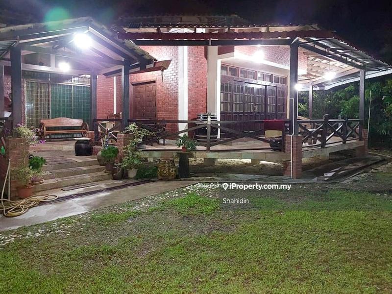 Banglo Tanah untuk Dijual di Linggi, Port Dickson oleh Shahidin - nice night view - iProperty.com.my