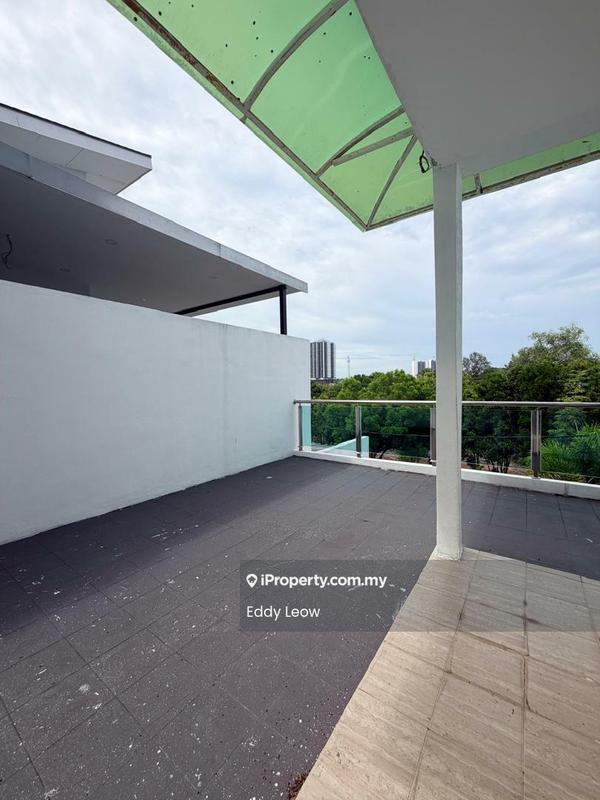 Rumah Berangkai 3 Tingkat untuk Dijual di Taman Limbongan Indah, Melaka City oleh Eddy Leow - Balcony - iProperty.com.my