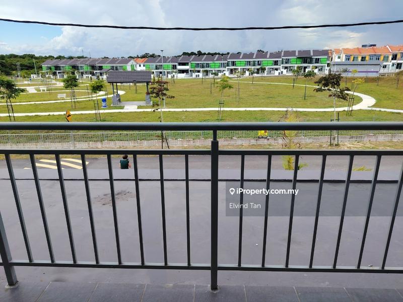 Rumah Berangkai 2 Tingkat untuk Dijual di 03yrw, Jasin oleh Elvind Tan - iProperty.com.my