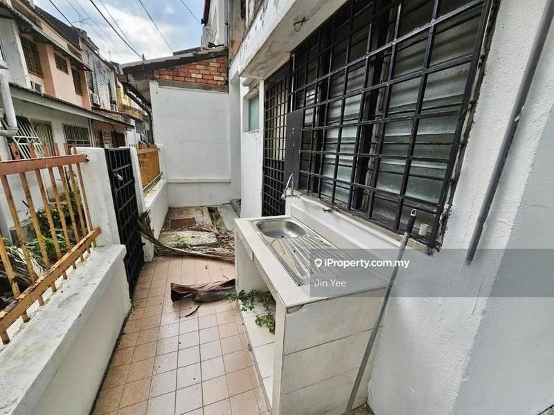 Rumah Teres 2-Tingkat untuk Dijual di Corner / Extra Land / Facing Open / Gated Guarded, Sri Petaling oleh Jin Yee - iProperty.com.my
