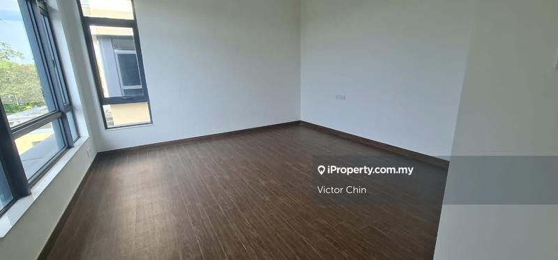 Rumah Berangkai 3 Tingkat untuk Dijual di Forest City Golf Resort Villa, Johor Bahru oleh Victor Chin - iProperty.com.my