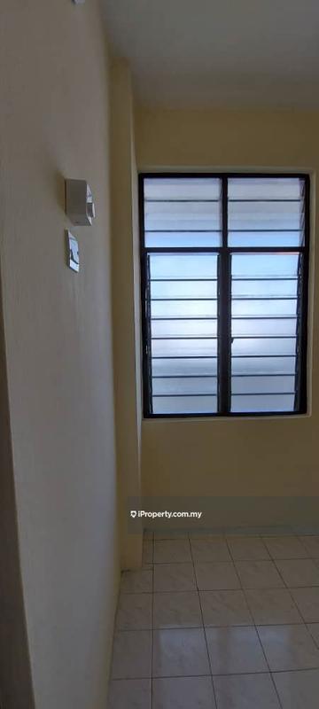 Flat for Rent in Halaman Damai by Kevin Kwan - iProperty.com.my