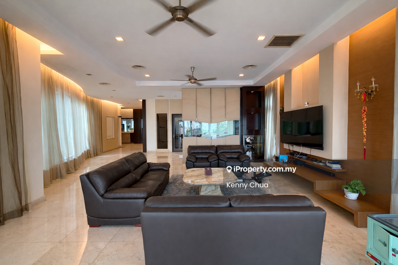 Bungalow House for Sale in Glenmarie Court, Glenmarie by Kenny Chua - Living Room - iProperty.com.my